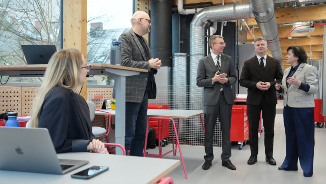 Valsts prezidents apmeklē Latvijas Kultūras akadēmiju