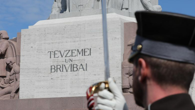 Valsts prezidents sveic Latvijas armiju tās dibināšanas 99. gadadienā