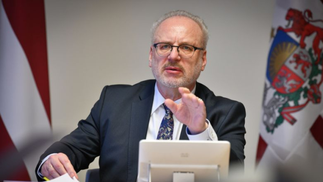 Valsts prezidents ar ekonomistiem runā par stratēģisku Latvijas ekonomikas atveseļošanu