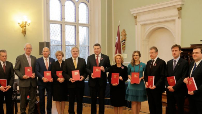 Valsts prezidents piedalās grāmatas “Nepārtrauktības doktrīna Latvijas vēstures kontekstā” atvēršanā