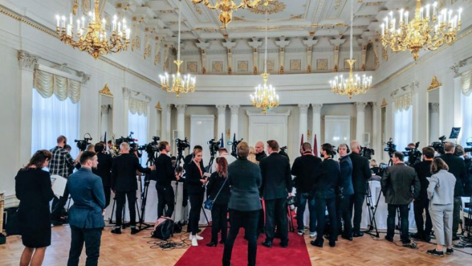 Aicinām pieteikties mediju pārstāvjus pastāvīgai akreditācijai darbam Rīgas pilī 2020. gadā