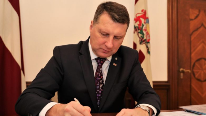 Valsts prezidents apžēlo Ilmāru Poikānu