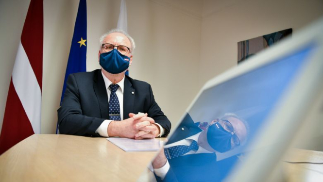 Tieslietu sarunā Rīgas pilī pārrunā finanšu noziegumu apkarošanas efektivitāti un ekonomiskās tiesas veidošanas gaitu