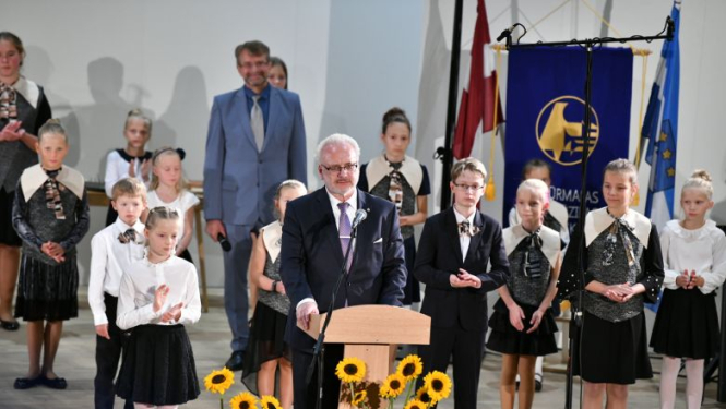 Valsts prezidenta Egila Levita uzruna Jūrmalas Mūzikas vidusskolas 60. gadskārtas atklāšanā