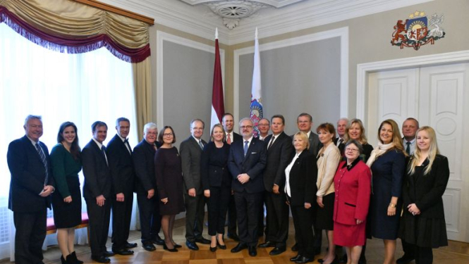 Valsts prezidents: darbaspēka trūkums, algu pieaugums, “Brexit” veicina remigrāciju