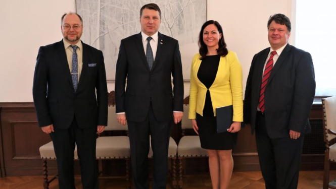 Valsts prezidents tiekas ar Latvijas Brīvo arodbiedrību savienību