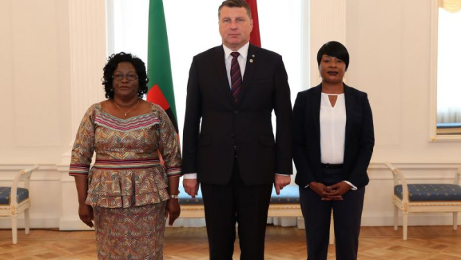 Valsts prezidents akreditē Kubas, Peru un Zambijas vēstniekus
