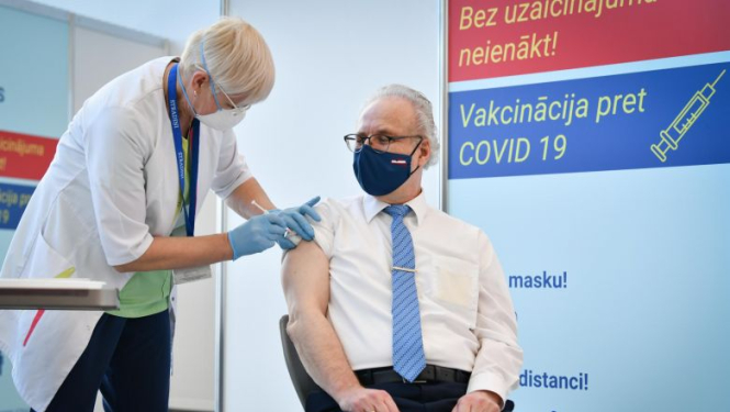 Valsts prezidents: ar savu piemēru es gribu iedrošināt sabiedrību vakcinēties