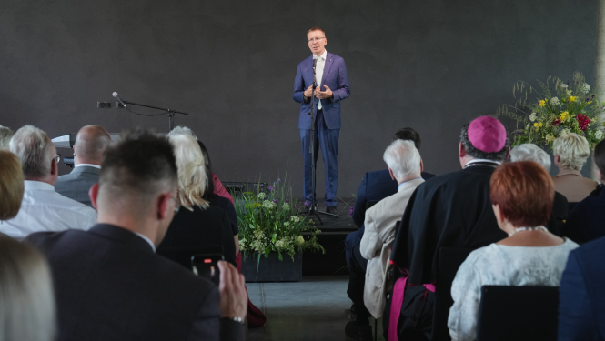 Valsts prezidents uzrunā auditoriuju