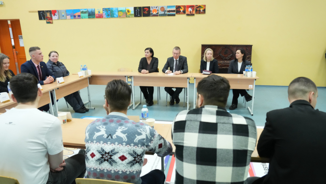 Valsts prezidents apmeklē Cēsu Audzināšanas iestādi nepilngadīgajiem