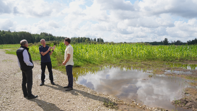 11.08.2025. Valsts prezidents apmeklē ilgstošo lietavu skartās zemnieku saimniecības