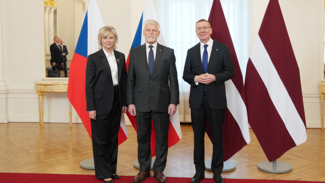 Valsts prezidents Edgars Rinkēvičs valsts vizītē Latvijas Republikā uzņem Čehijas Republikas prezidentu Petru Pavelu (Petr Pavel) un dzīvesbiedri Evu Pavlovu (Eva Pavlová).