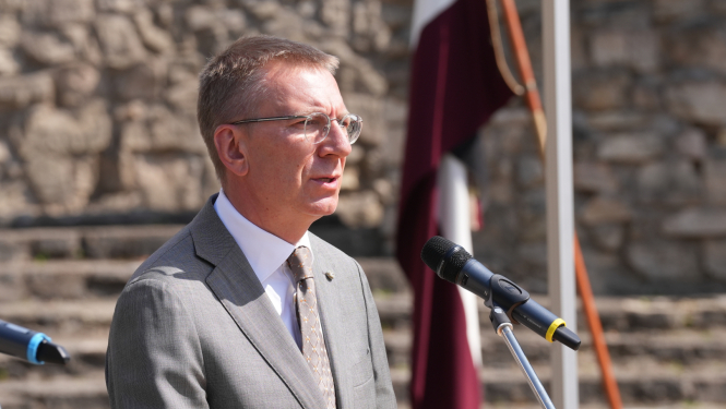 09.08.2025. Valsts prezidents Edgars Rinkēvičs uzrunā 26. Latvijas Politiski represēto personu salidojuma dalībniekus Ikšķilē