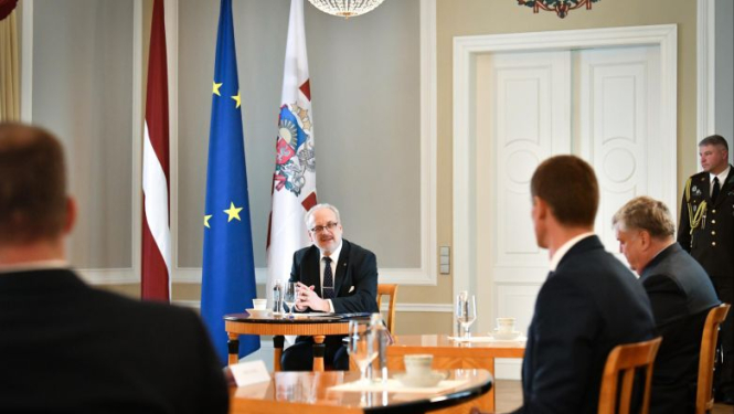 Valsts prezidents: Saeimai jāturpina aizsāktās diskusijas par valdības ātrās reaģēšanas mehānismu Satversmē krīzes situācijās