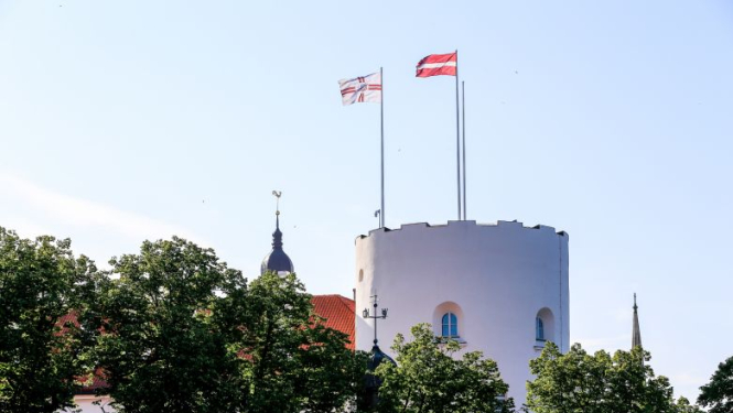 23. augustā Rīgas pils Svētā gara tornī plīvos trīs Baltijas valstu karogi
