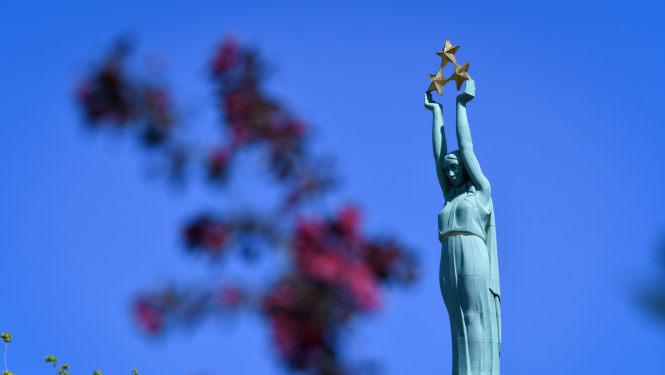 Valsts prezidents izsaka līdzjūtību izcilā latviešu dzejnieka Jāņa Petera talanta cienītājiem