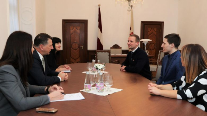 Valsts prezidents Rīgas pilī tiekas ar Iespējamās misijas pārstāvjiem
