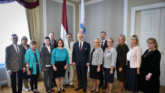 Valsts prezidents: sabiedrībā jāraisa diskusijas par jauno izglītības standartu