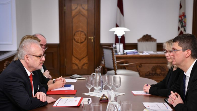 Rīgas pilī saruna par Nacionālā attīstības plāna prioritātēm un risinājumiem nevienlīdzības mazināšanai