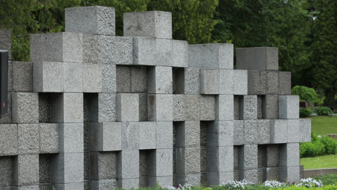 Valsts prezidents Raimonds Vējonis piemin Latvijas armijas karavīru piemiņu Litenē