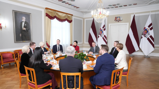 Valsts prezidents ar valsts augstākajām amatpersonām apspriež Latvijas ārpolitikas intereses