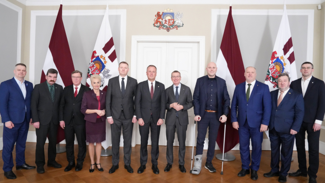 Valsts prezidents Edgars Rinkēvičs Rīgas pilī tiekas ar Saeimas frakciju "Apvienotais saraksts – Latvijas Zaļā partija, Latvijas Reģionu Apvienība, Liepājas partija"