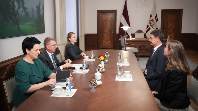 Valsts prezidents Edgars Rinkēvičs tiekas ar Ārvalstu investoru padomes Latvijā pārstāvjiem