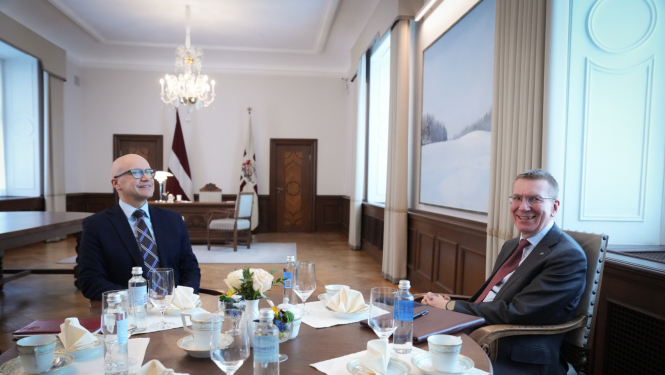 Valsts prezidents Edgars Rinkēvičs Rīgas pilī tikās ar valsts kontrolieri Edgaru Korčaginu