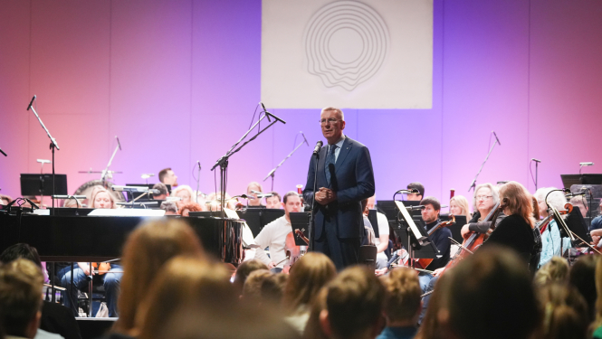 17.04.2025. Valsts prezidenta Edgara Rinkēviča dalība LNSO fonda rīkotā koncerta “LNSO, Kristīna Poska un Georgijs Osokins. Arvo Pertam - 90!” ģenerālmēģinājumā