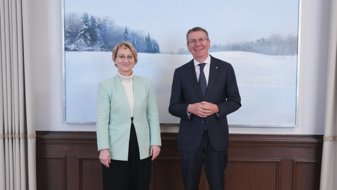 14.04.2025. Valsts prezidenta Edgara Rinkēviča tikšanās ar izglītības un zinātnes ministri Daci Melbārdi
