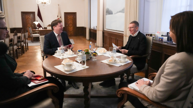 10.01.2025. Valsts prezidenta tikšanās ar Valsts konkurētspējas komisijas priekšsēdētāju Arni Sauku.