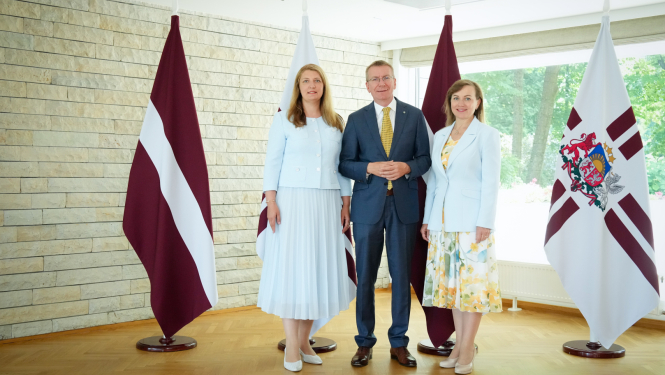 Valsts prezidents Edgars Rinkēvičs tiekas ar Latvijas Izglītības un zinātnes darbi nieku arodbiedrības pārstāvēm