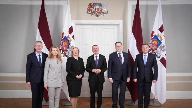 Valsts prezidenta tikšanās ar Satversmes tiesas priekšsēdētāju I. Kucinu, Augstākās tiesas priekšsēdētāju A. Strupišu, tieslietu ministri I. Lībiņu-Egneri, Saeimas Juridiskās komisijas priekšsēdētāju A. Judinu un ģenerālprokuroru J. Stukānu.