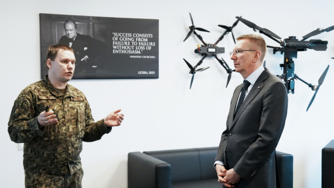 Valsts prezidents Edgars Rinkēvičs apmeklē Autonomo sistēmu kompetences centru