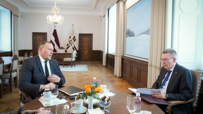 Valsts prezidenta Edgara Rinkēviča tikšanās ar iekšlietu ministru Rihardu Kozlovski Rīgas pilī