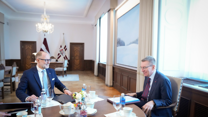 25.02.2026. Valsts prezidenta Edgara Rinkēviča tikšanās ar aizsardzības ministru Andri Sprūdu