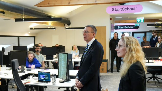 Valsts prezidents Edgars Rinkēvičs apmeklē nodibinājumu "Startup House Rīga"