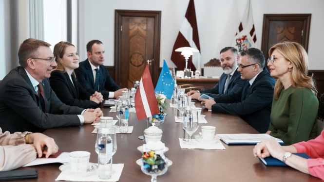 Valsts prezidents Edgars Rinkēvičs Rīgas pilī tiekas ar Eiropas Komisijas jaunuzņēmumu, pētniecības un inovāciju komisāri Ekaterinu Zaharijevu