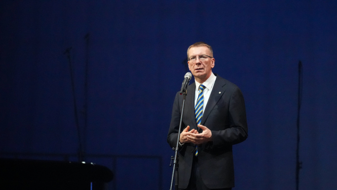 Valsts prezidenta Edgara Rinkēviča dalība un uzruna Ukrainas atbalstam veltītā koncertā “Palīdzi izvest Ukrainas aizstāvjus no nāves” 1