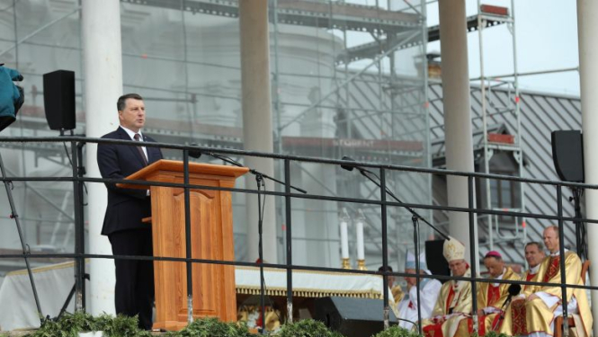 Valsts prezidenta Raimonda Vējoņa uzruna  Vissvētākās Jaunavas Marijas debesīs uzņemšanas svētkos Aglonā