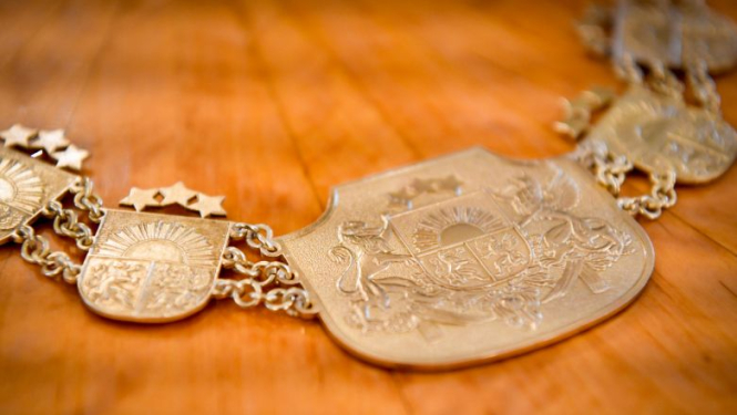 Rīgas pilī tiesneša zvērestu Valsts prezidentam dod tiesneses Līga Cielava un Guna Troika