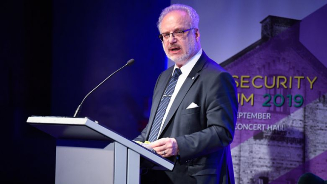 Valsts prezidents uzsver paveikto valsts aizsardzības jomā