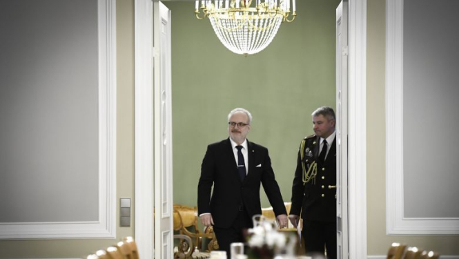 Rīgas pilī šodien apspriesti aktuālākie valsts ārpolitikas, aizsardzības un drošības politikas temati