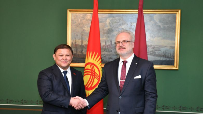 Valsts prezidents: Latvija novērtē Kirgizstānas centienus veidot ciešākas attiecības
