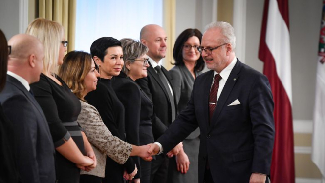 Valsts prezidents tiekas ar zvērinātu tiesu izpildītājiem