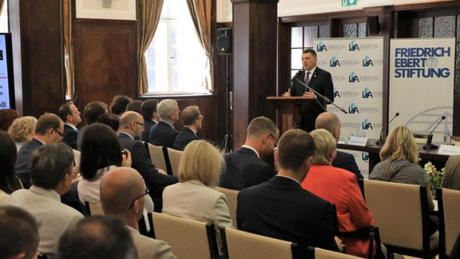 Valsts prezidents: ir laiks aktīvi rīkoties hibrīdo apdraudējumu novēršanai