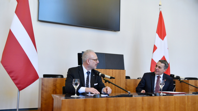 Valsts prezidents Egils Levits oficiālās vizītes laikā Šveicē tiekas ar Šveices Konfederācijas prezidentu Ingacio Kassisu