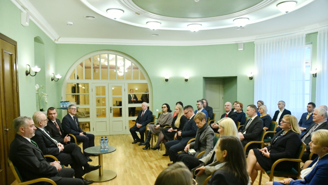 02.11.20222. Valsts prezidents Egils Levits tiekas ar Dobeles novada pašvaldības vadību un deputātiem