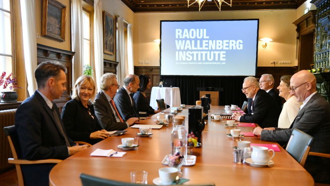 Valsts prezidents Egils Levits tiekas ar Raūla Vallenberga institūta pārstāvjiem