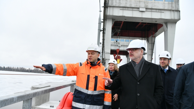 Egils Levits apskata Pļaviņu HES